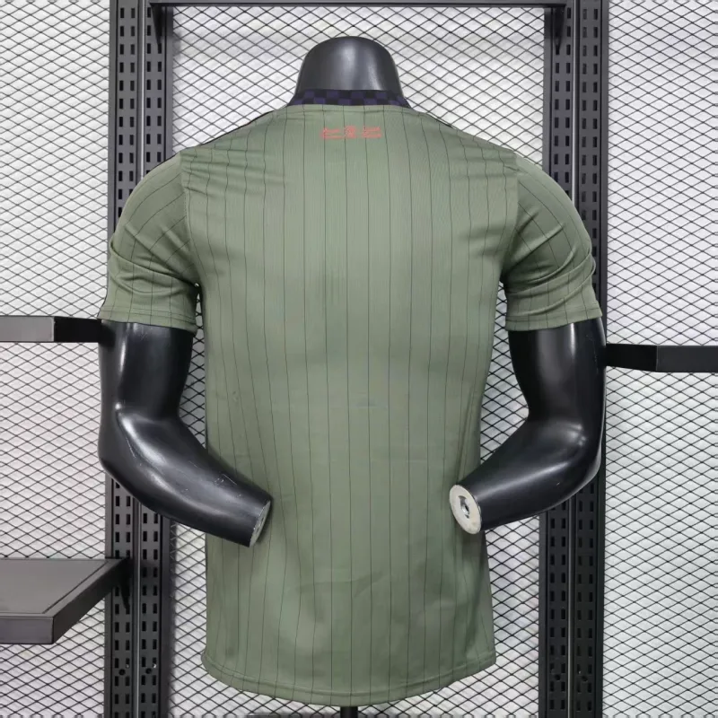 Bayern München Spieler-Trikot Freizeitedition 2025/26 - Grün