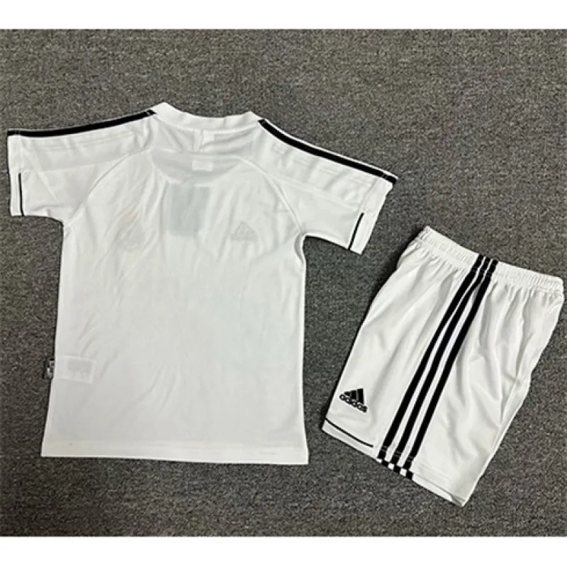 Real Madrid Retro Jersey 2003/04 Home - White