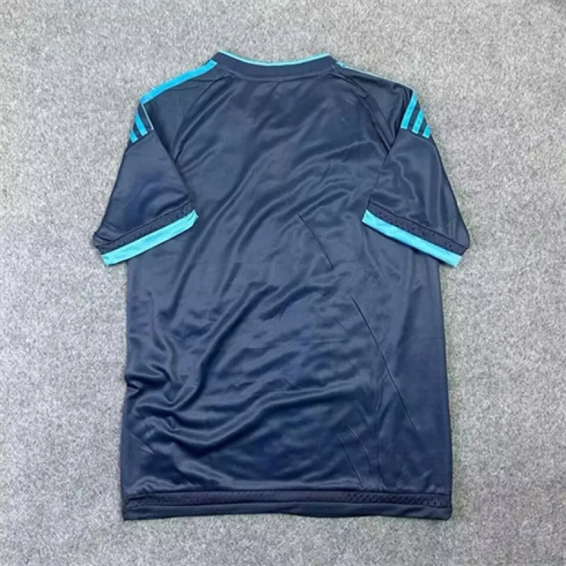Real Madrid Retro Jersey 2015/16 Away - Blue