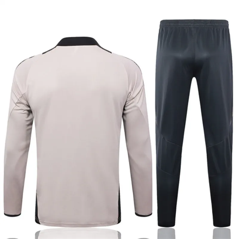 Real Madrid Sportswear 2024/25 - Grey