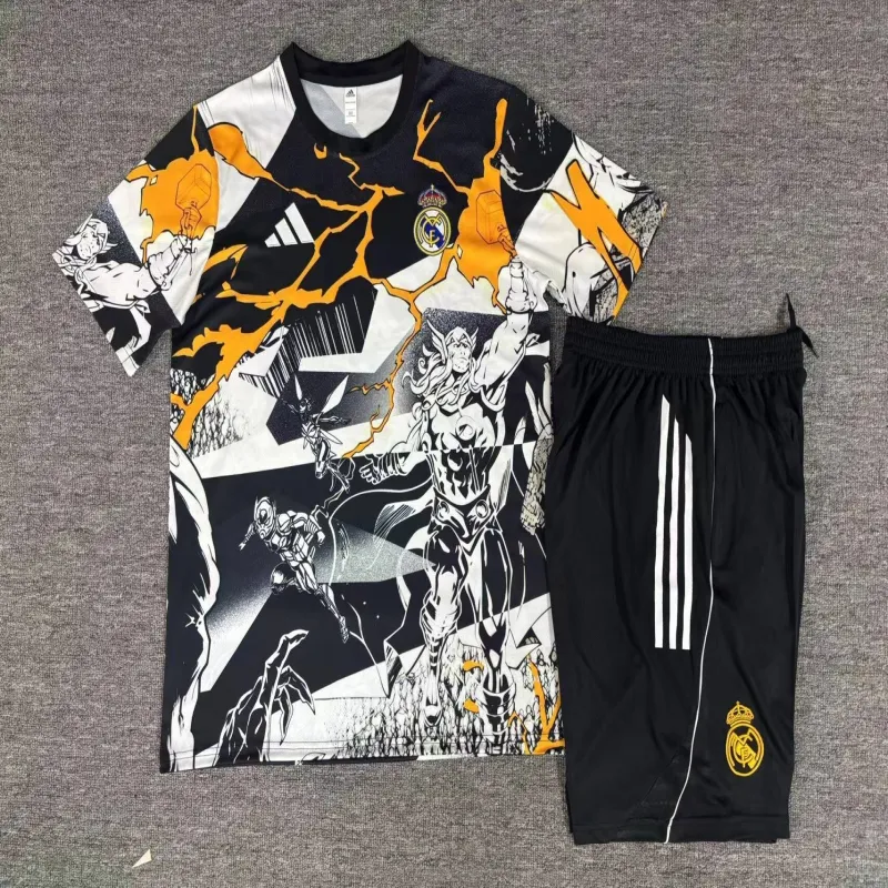Real Madrid 2025/26 kit allenamento Marvel bambino nero