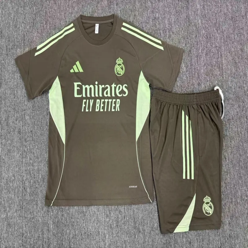 Real Madrid 2025/26 Kids Training Set khaki