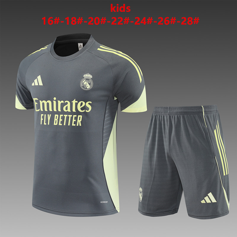 Real Madrid 2025/26 Set Allenamento Bambino grigio