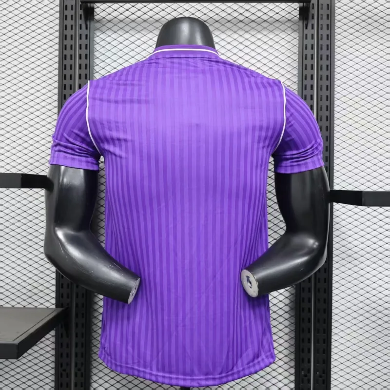 Real Madrid Maillot de Joueur Édition Décontractée 2025/26 - Violet