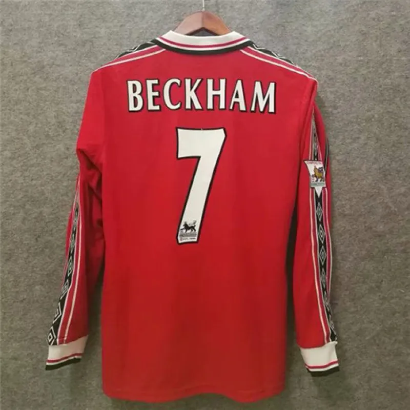 Maglia retro maniche lunghe di casa di Manchester United nel 1998 - 99 del giocatore David Beckham - Rossa
