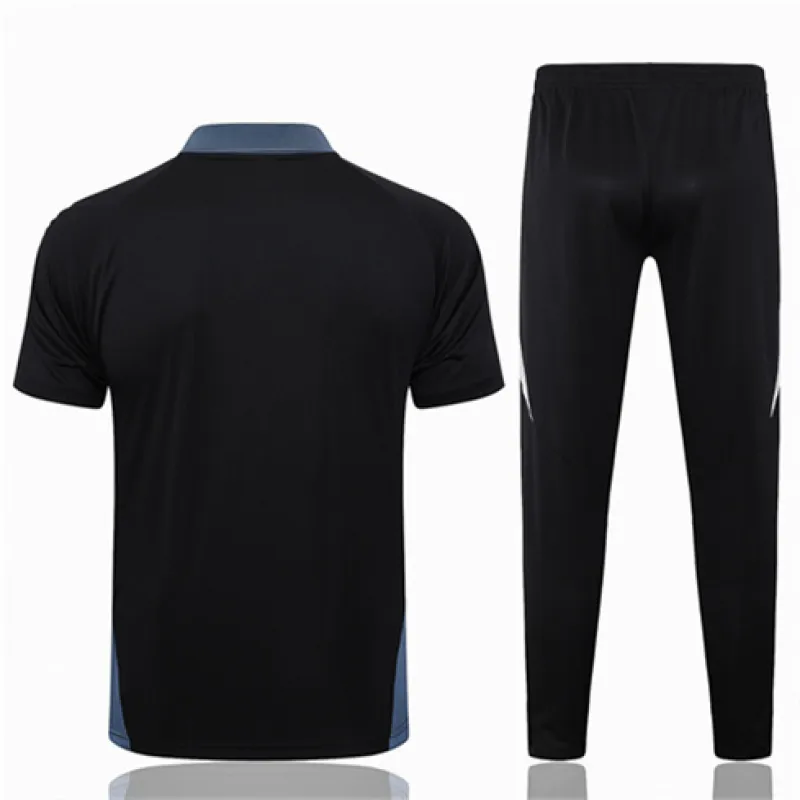 Manchester United Trainings-Polo-Shirt + Hosen 2024/25 Schwarz