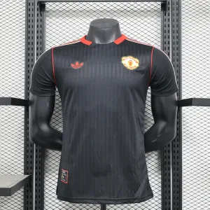 Manchester United Maglia Giocatore Edizione Casual 2025/26 - Nero
