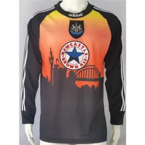 Maglia retrò a maniche lunghe di portiere di Newcastle United 1996/97 - Nero