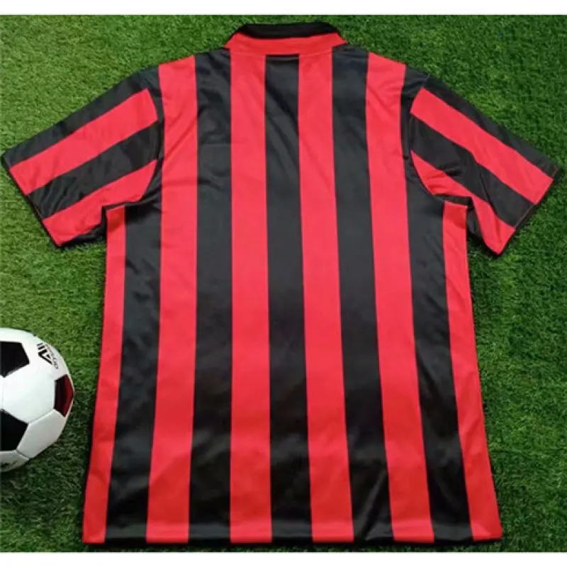 Maillot rétro de domicile de l'AC Milan 1988/89 - Rouge