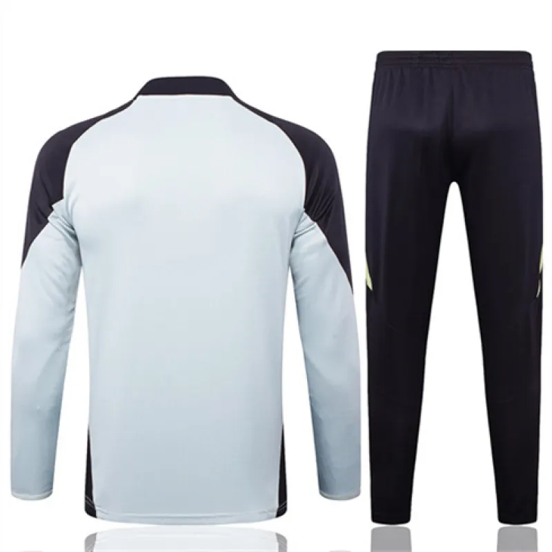 Juventus 2024/25 Sportbekleidung - hellgrau