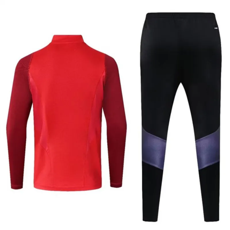 Lo sportswear 2024/25 di Benfica - Rosso