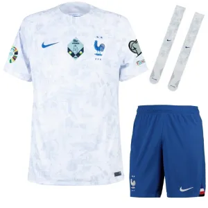 Das Kinder-Kit-Maillot der französischen Nationalmannschaft für die Europameisterschaft 2024 auf dem Auswärtsplatz - Weiß