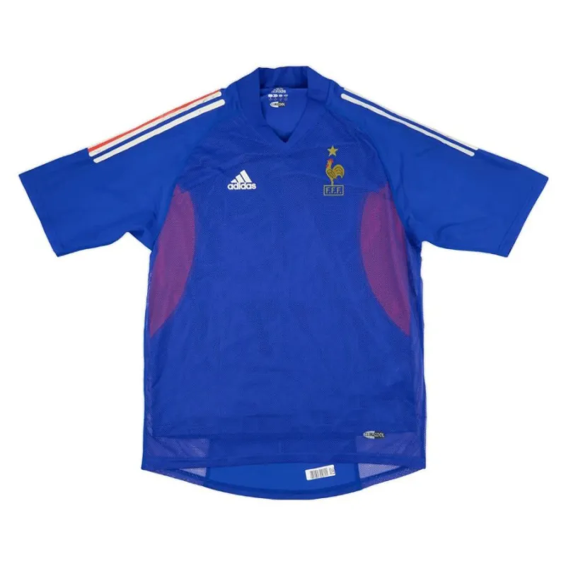 The retro home jersey of the French national team worn by Robert Pires during 2002-2004 - Blue