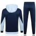 Le survêtement avec capuche et les pantalons de l'équipe de France pour la saison 2024/25 - blanc/bleu.