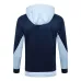 Le survêtement avec capuche et les pantalons de l'équipe de France pour la saison 2024/25 - blanc/bleu.