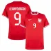 Lewandowski, la maglia fuori casa della Polonia per la Coppa del mondo 2022 - Rossa