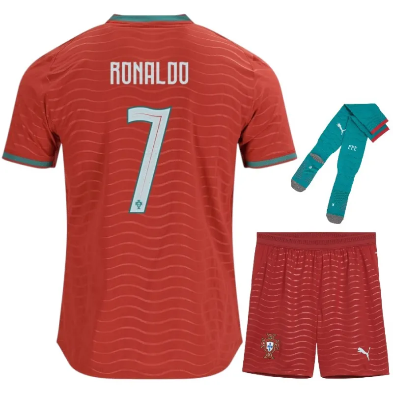 Portugal RONALDO Kinder-Kit 2026/27 Heim - Rot