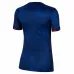 La maglia di trasferta 2023/24 per donne della squadra statunitense, versione fan, verde