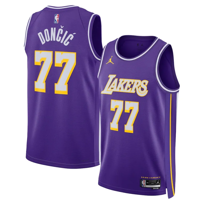 Los Angeles Lakers Luka Dončić Swingman Trikot - Statement Edition - Lila