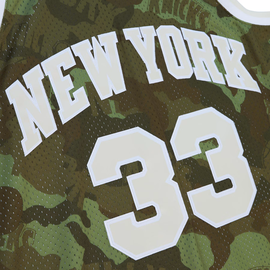 Patrick Ewing New York Knicks Mitchell & Ness Hardwood Classics 1991/92 Ghost Green Jersey