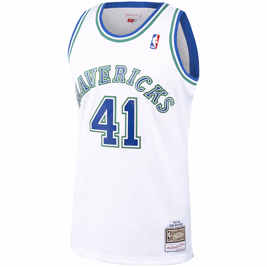 Dirk Nowitzki, Dallas Mavericks, 1998/99 Classic Edition, White