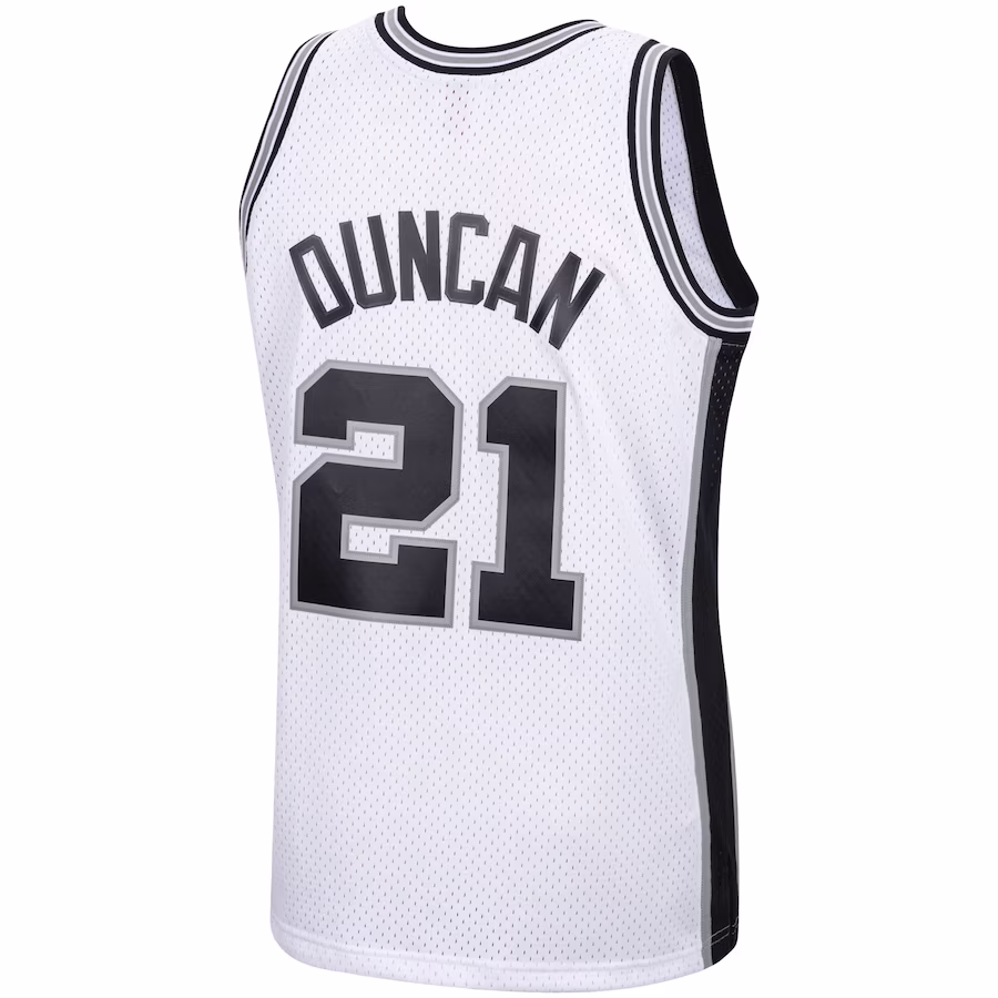 Tim Duncan, San Antonio Spurs, 1998/99 Classic Edition Jersey, White